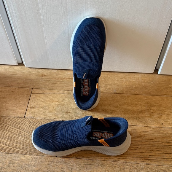 Dark Blue Skechers Slip-In - Picture 3 of 5